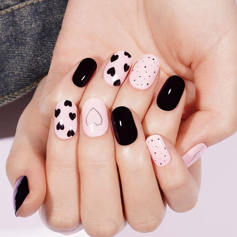 BLACK HEARTS - UV GEL STRIPS