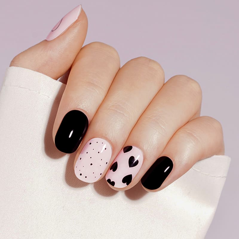 BLACK HEARTS - UV GEL STRIPS