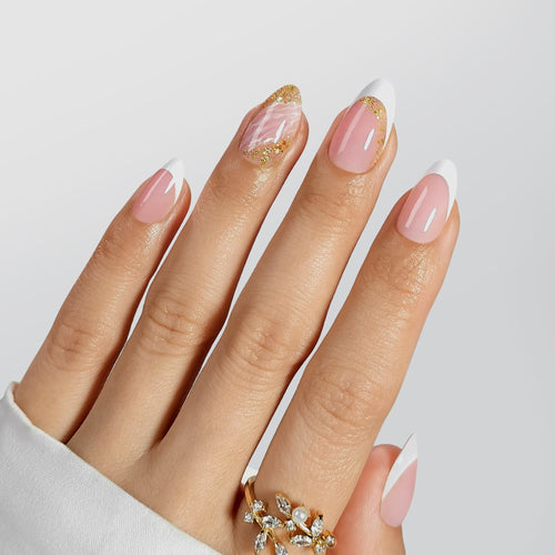 French Nail Gold Touch - Short Almond